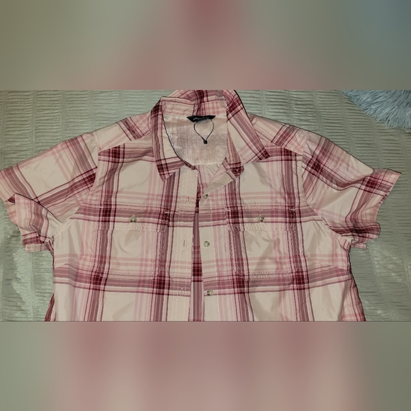 New Pink Plaid Button-Up Shirt For Outdoors - Picture 6 of 7